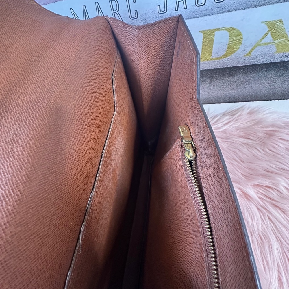 Louis Vuitton unisex briefcase, canvas monogram
💯 % authentic - Picture 10 of 17